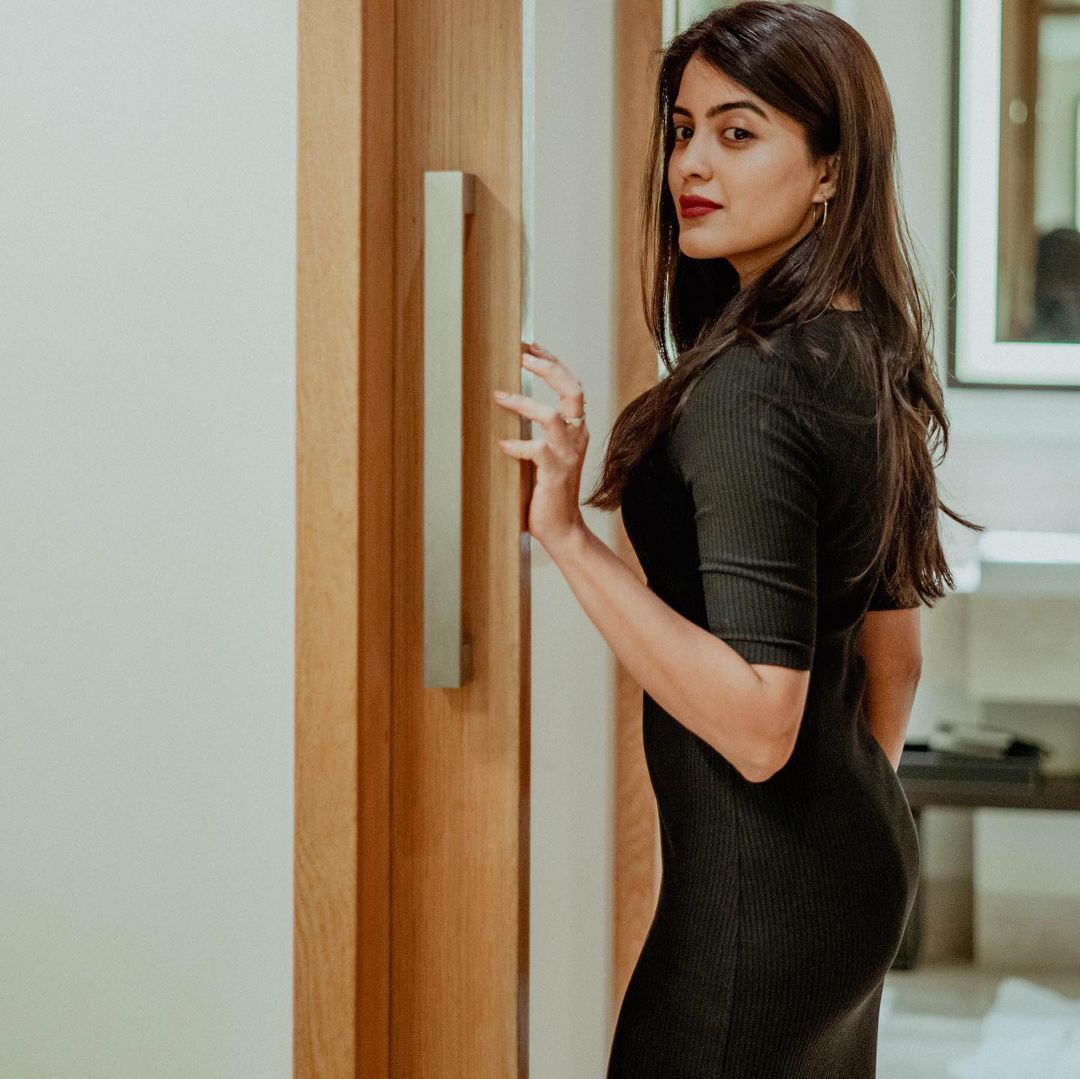 Amritha Aiyer Lovely Pics.