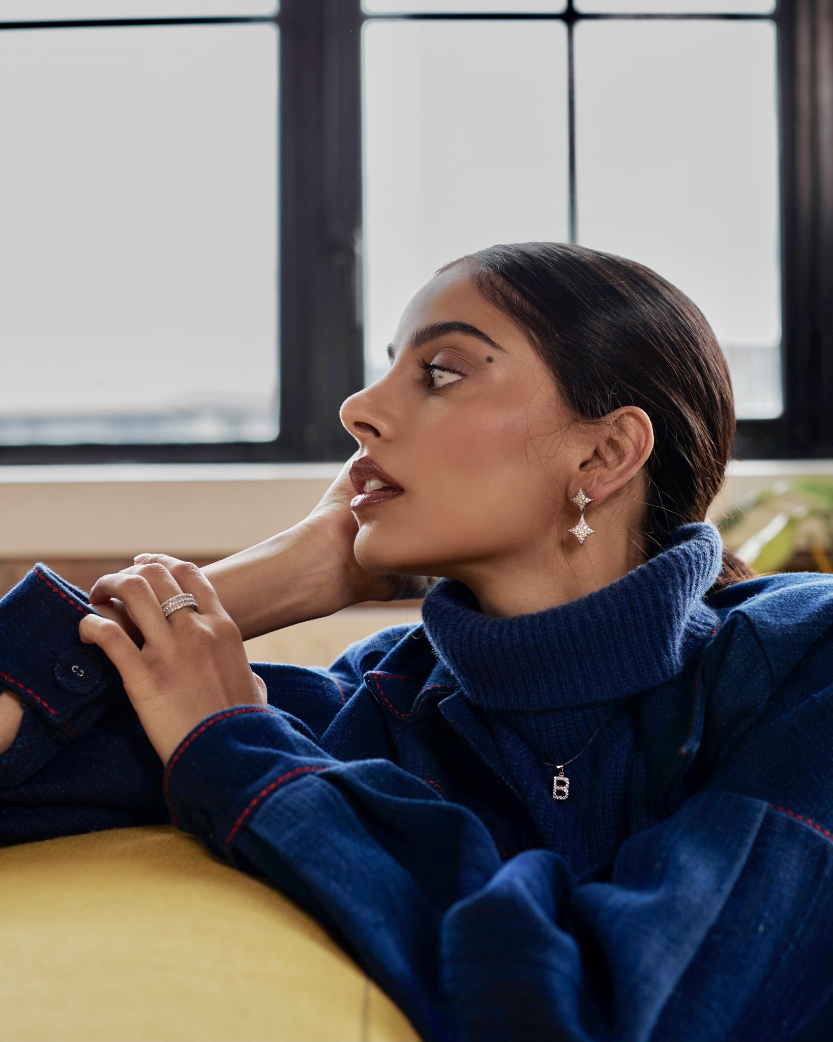 Banita Sandhu Sizzling Images.