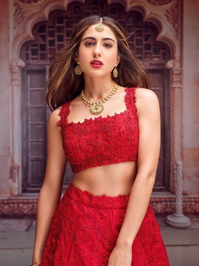 Sara Ali Khan New Images.