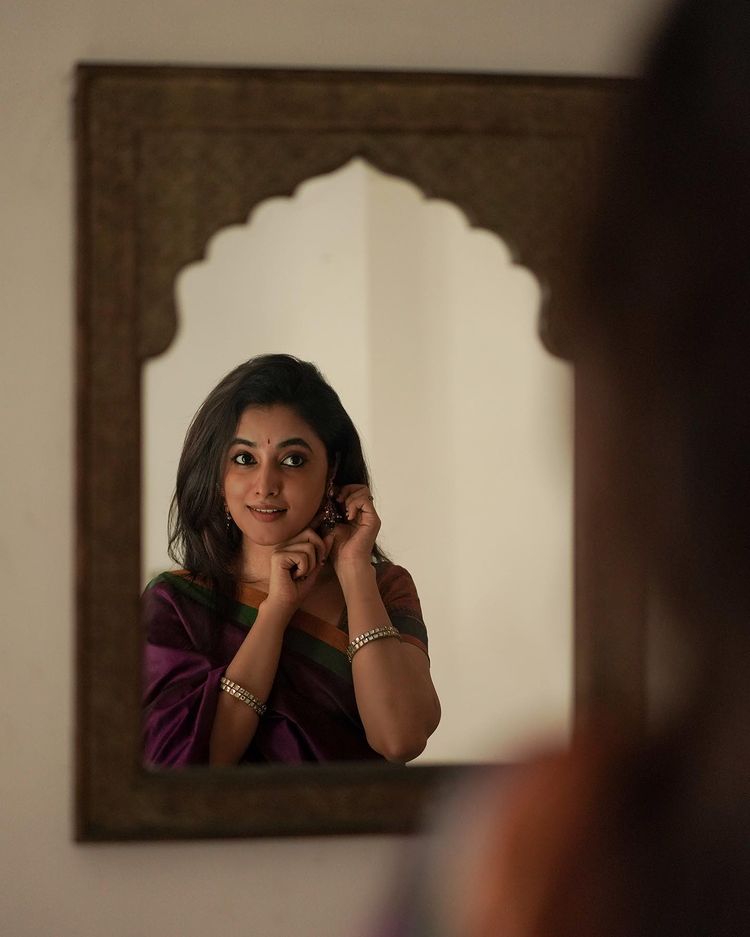 Amala Paul Beautiful Images.