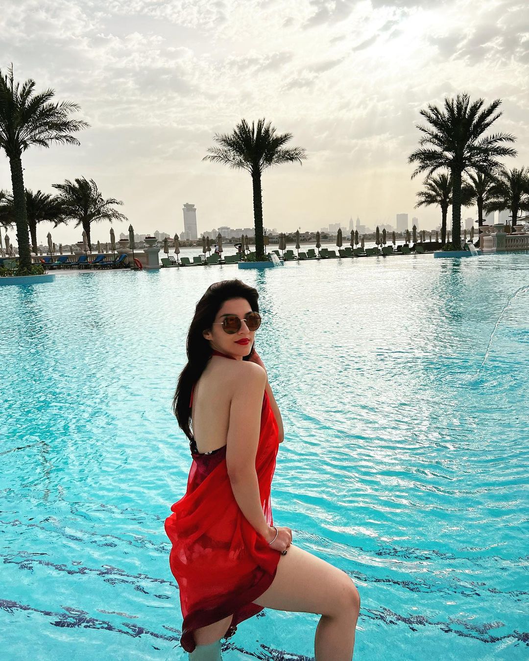 Mehreen Pirzada Stunning Stills.