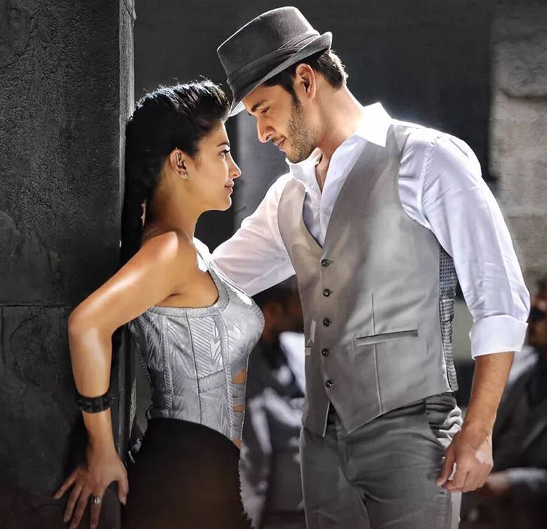 Mahesh Babu and Shruti Haasan Stills from Srimanthudu Telugu Movie