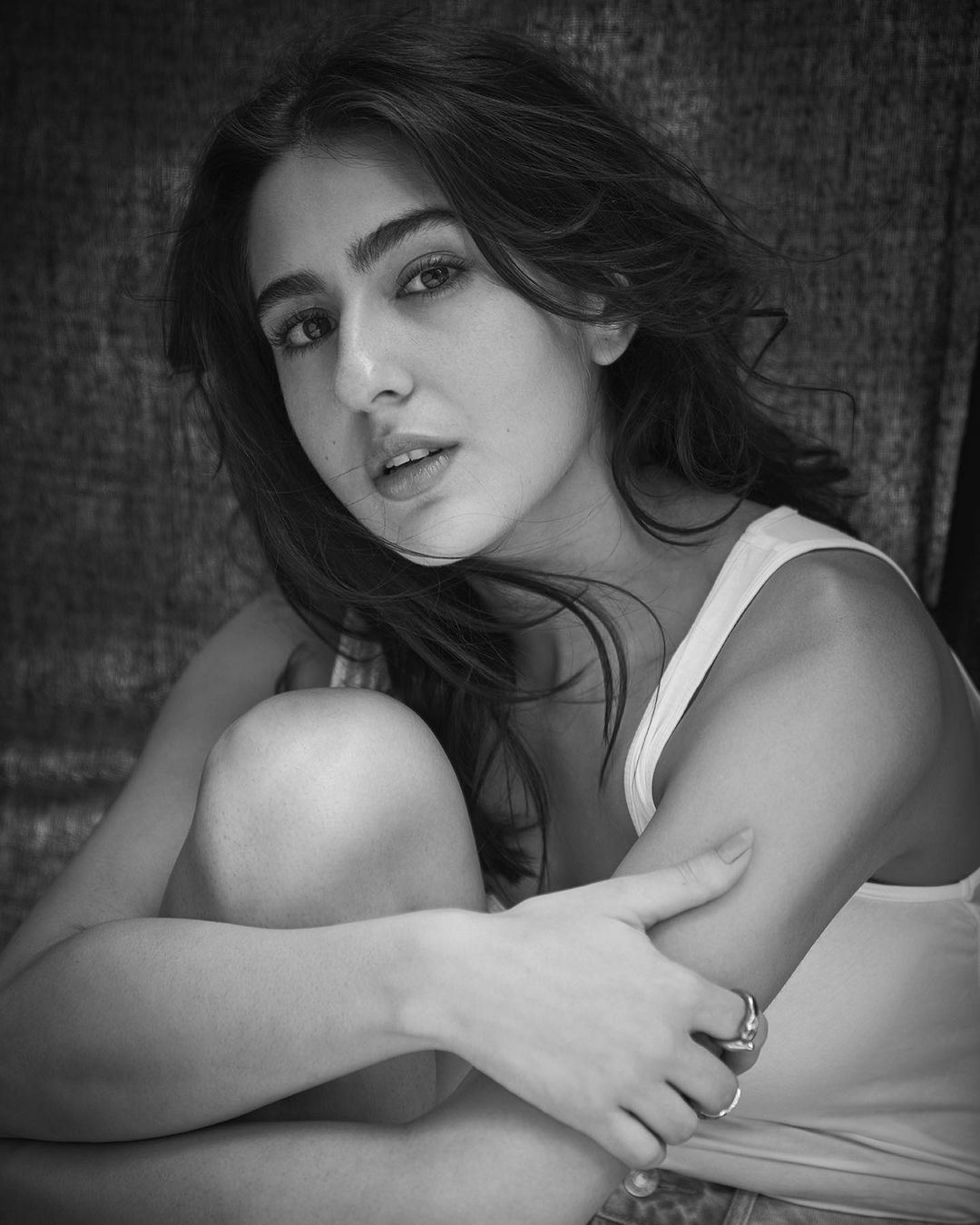 Sara Ali Khan New Images.