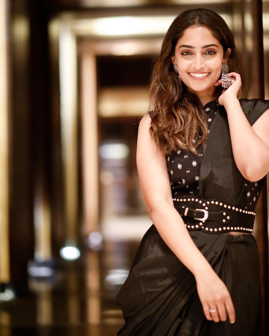 Reba Monica John Stunning Stills.