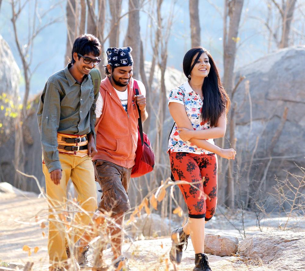 Dhanalakshmi Thalupu Thadithe Telugu Movie Stills | Sree Mukhi, Dhanraj