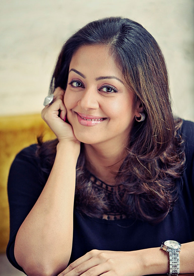 Jothika Gives Comeback to Bollywood with Rajkummar Rao's SRI !