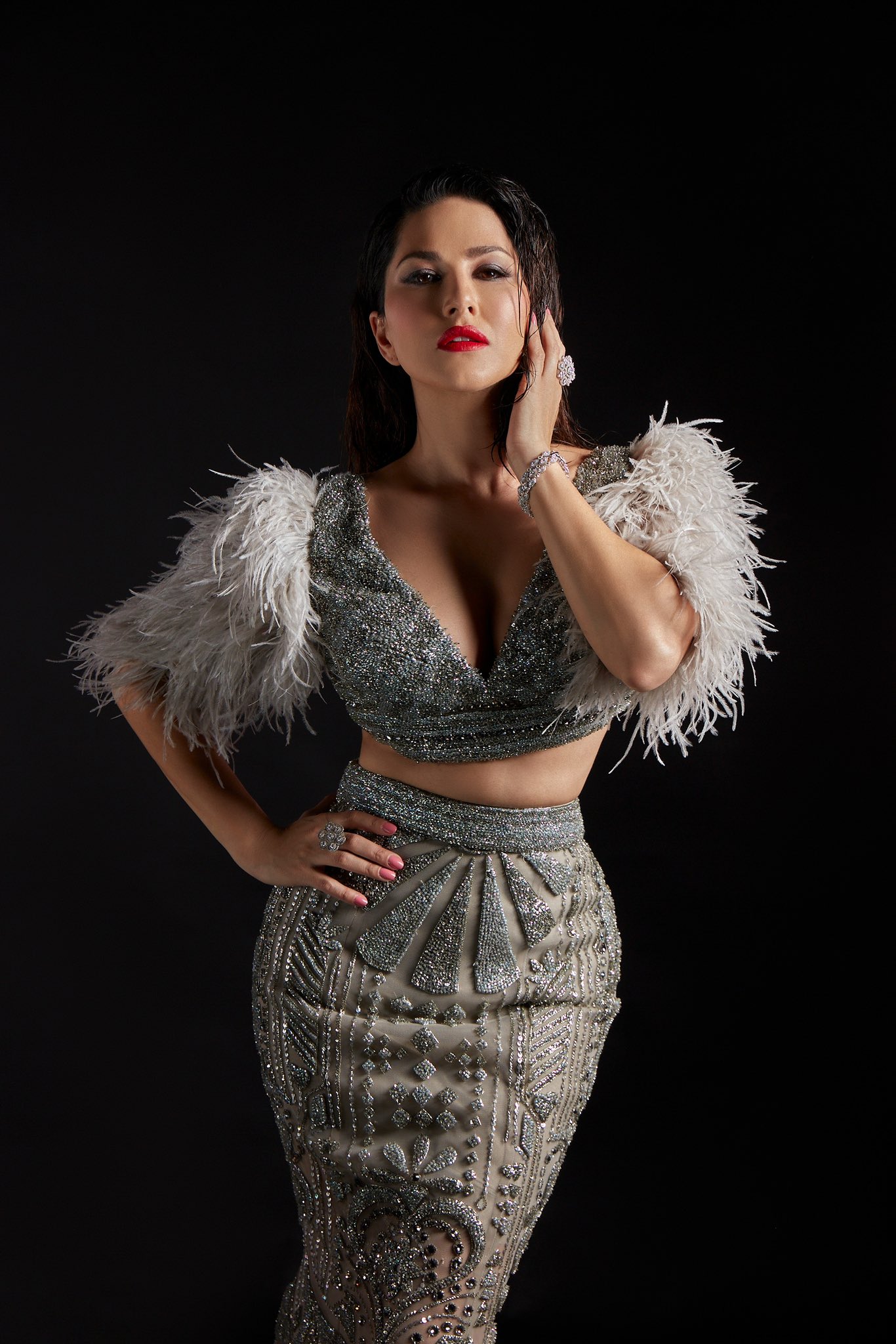 Charming Stills of Sunny Leone!