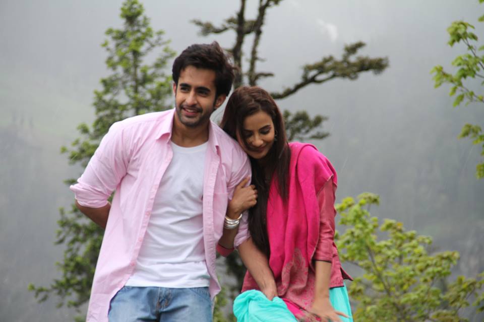 Baankey Ki Crazy Baraat Hindi Movie Stills | Tia Bajpai, Satyajeet Dubey