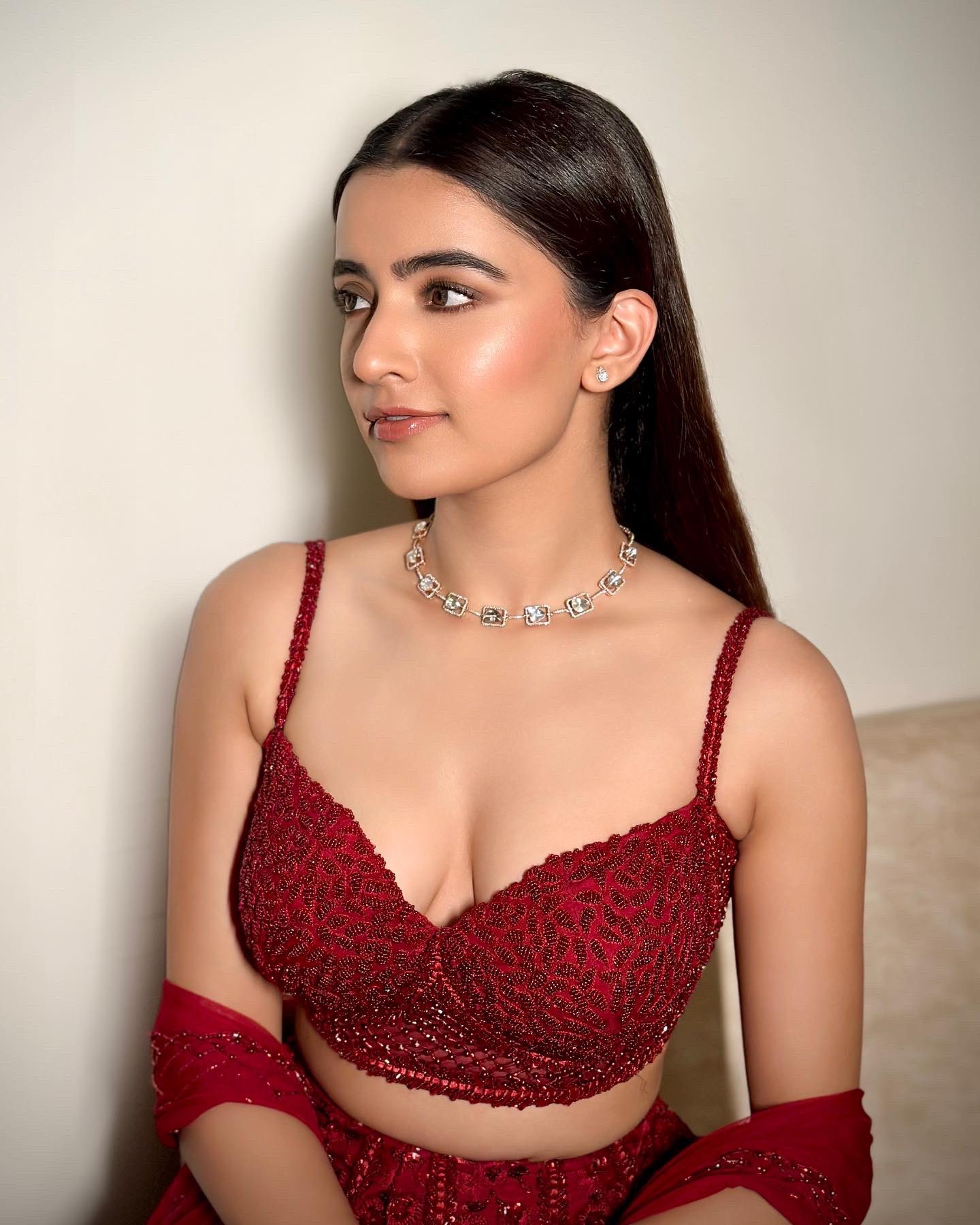 Beautiful Stills of Rukshaar Dhillon!