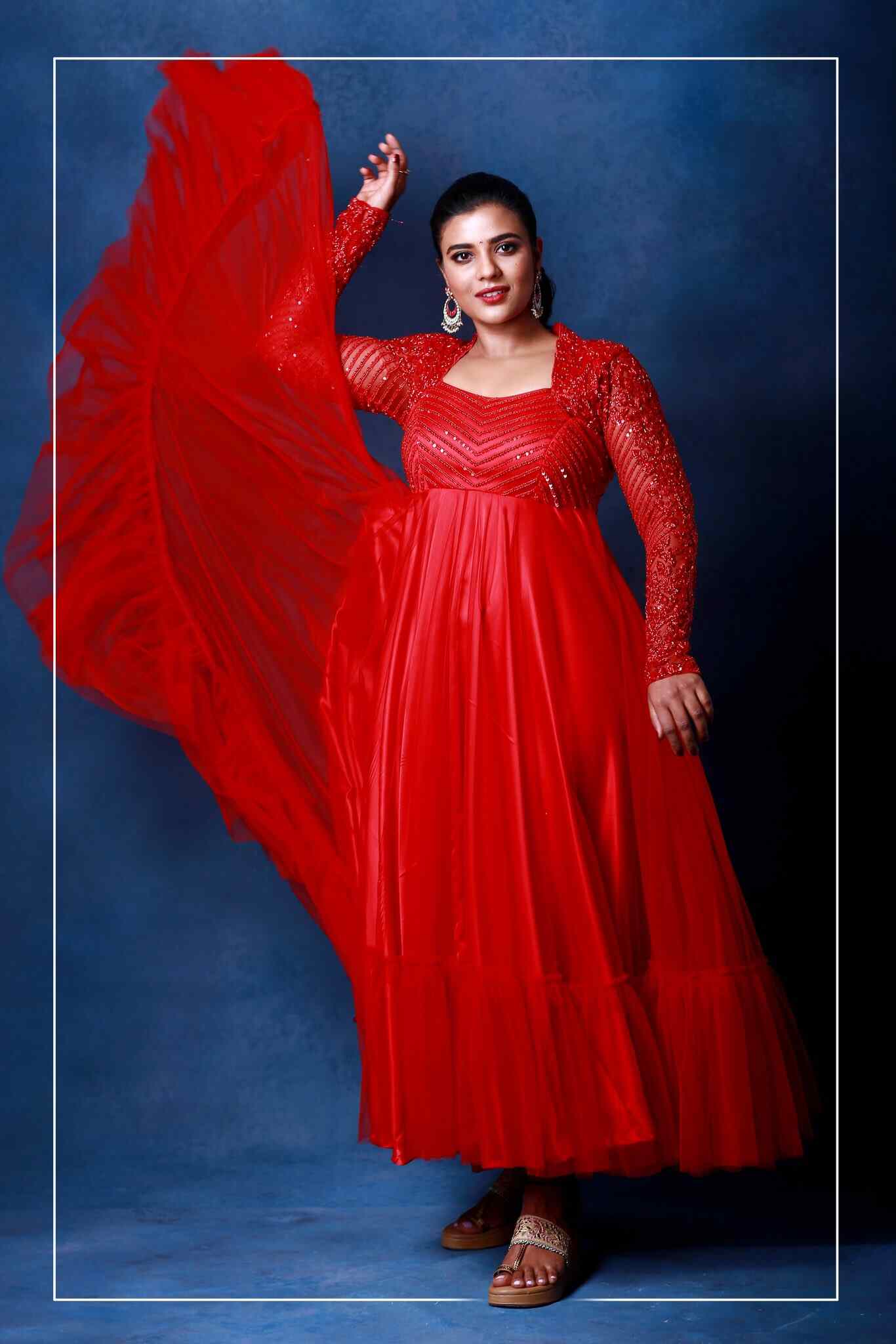 Sizzling Images of Aishwarya Rajesh !