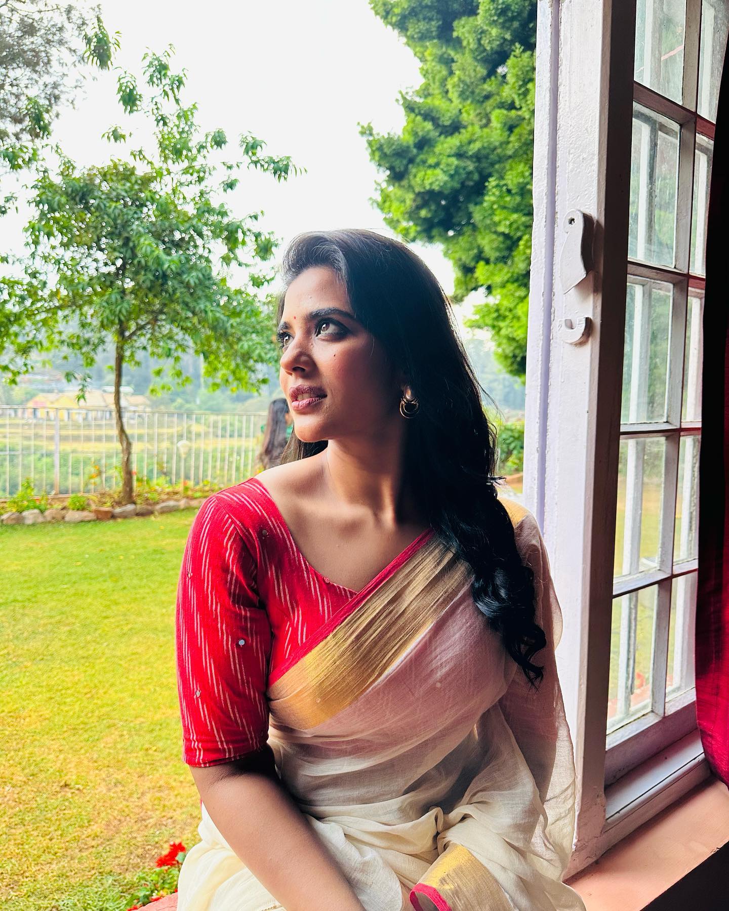 Fresh Photos of Aishwarya Rajesh!