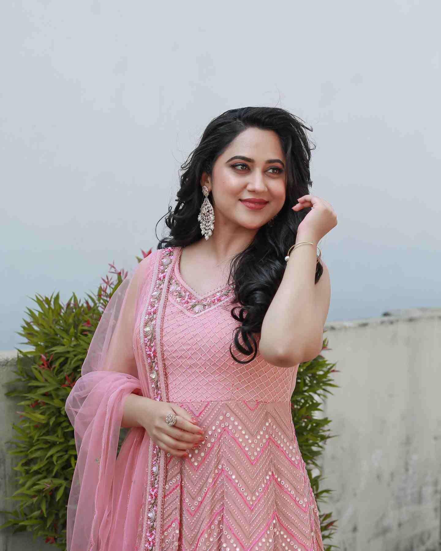 Charming stills of Miya George!