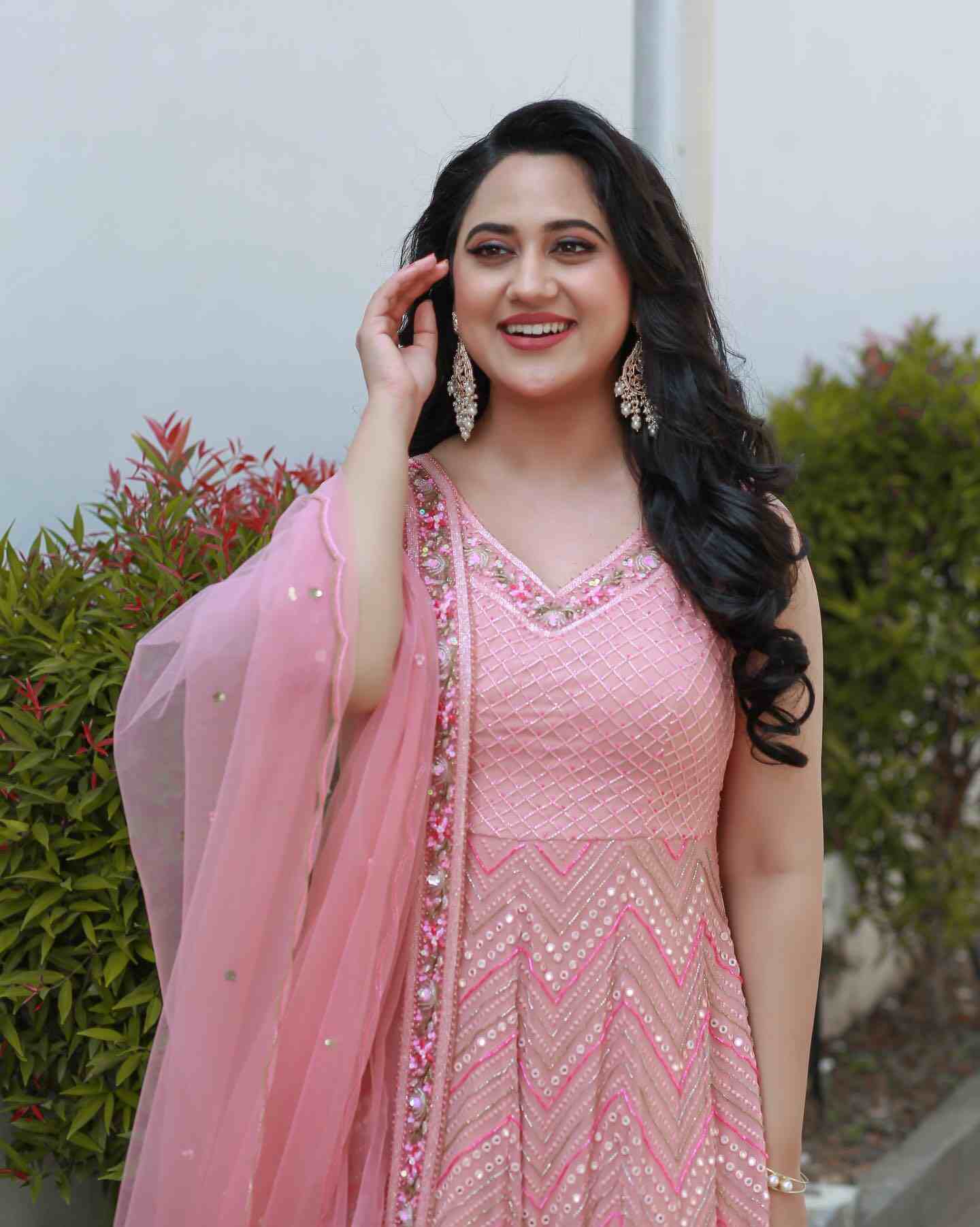 Charming stills of Miya George!