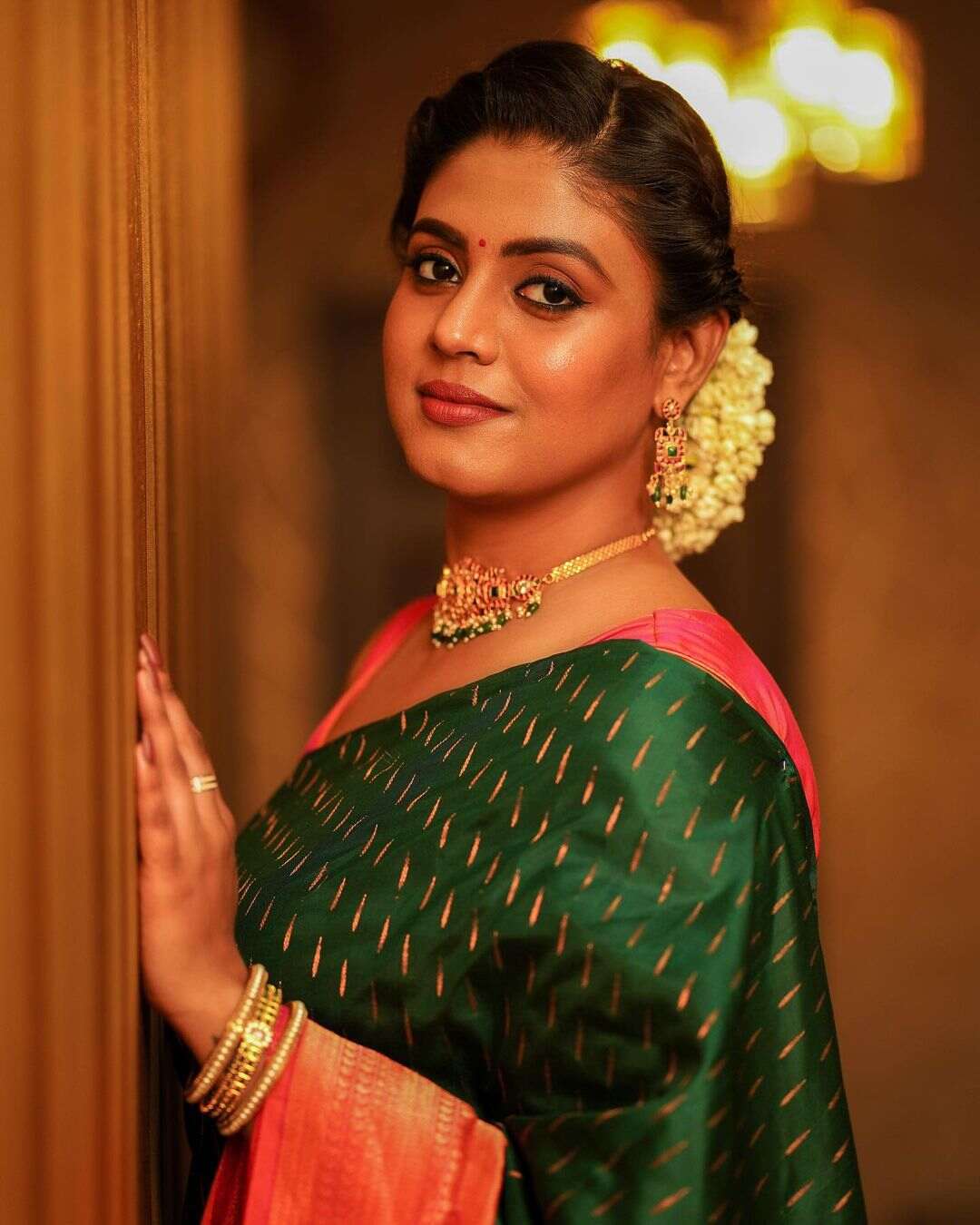 Sizzling Images of  Iniya!