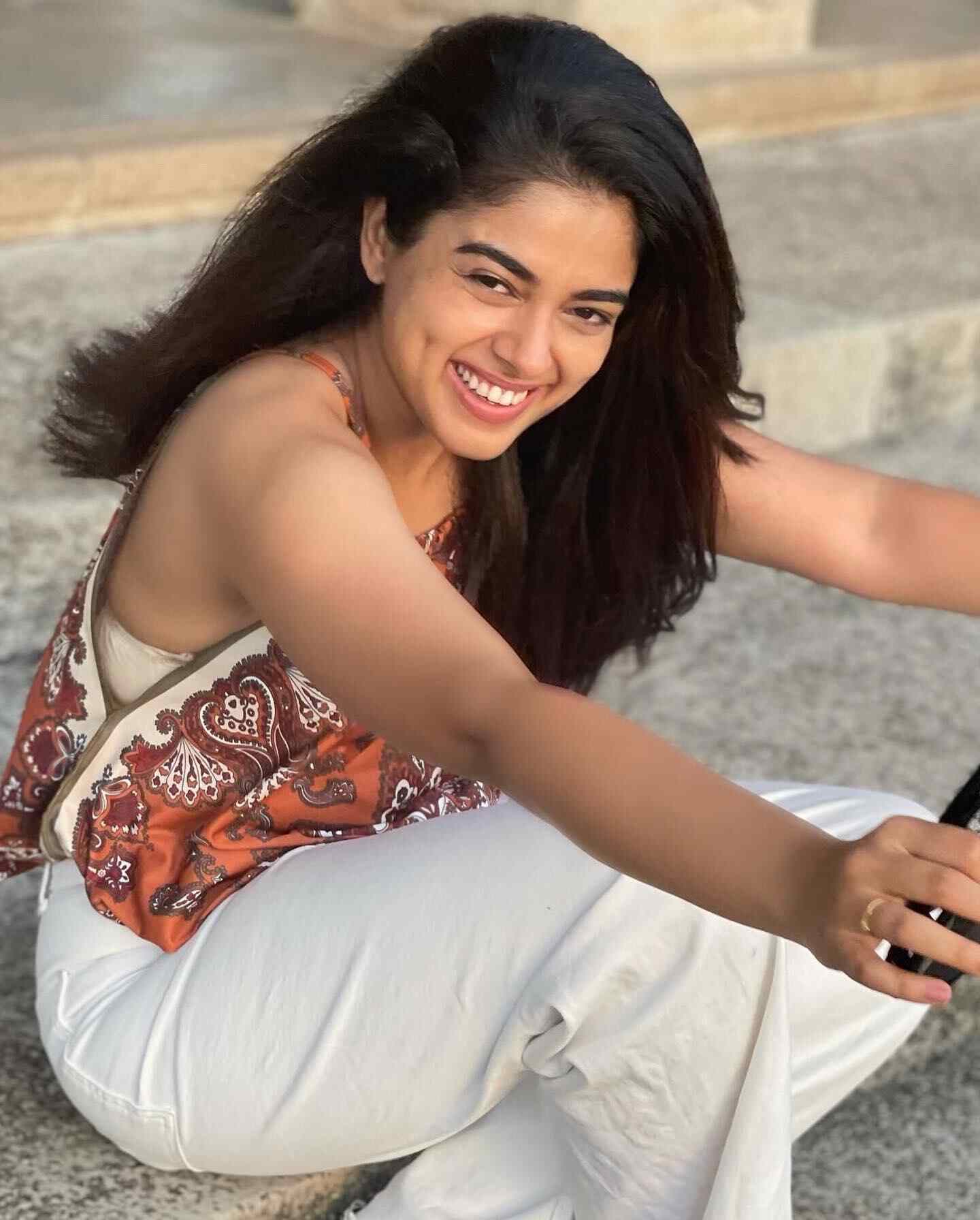 Latest Images of Siddhi Idnani!