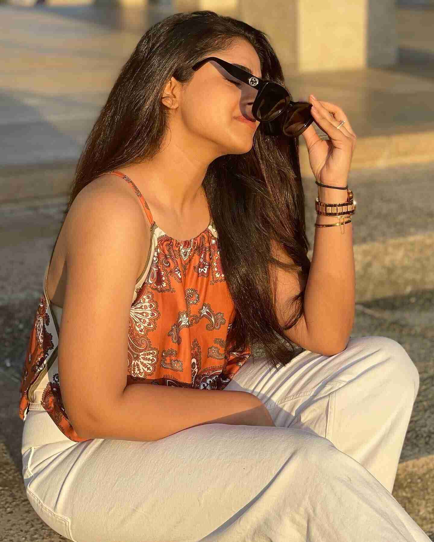 Latest Images of Siddhi Idnani!