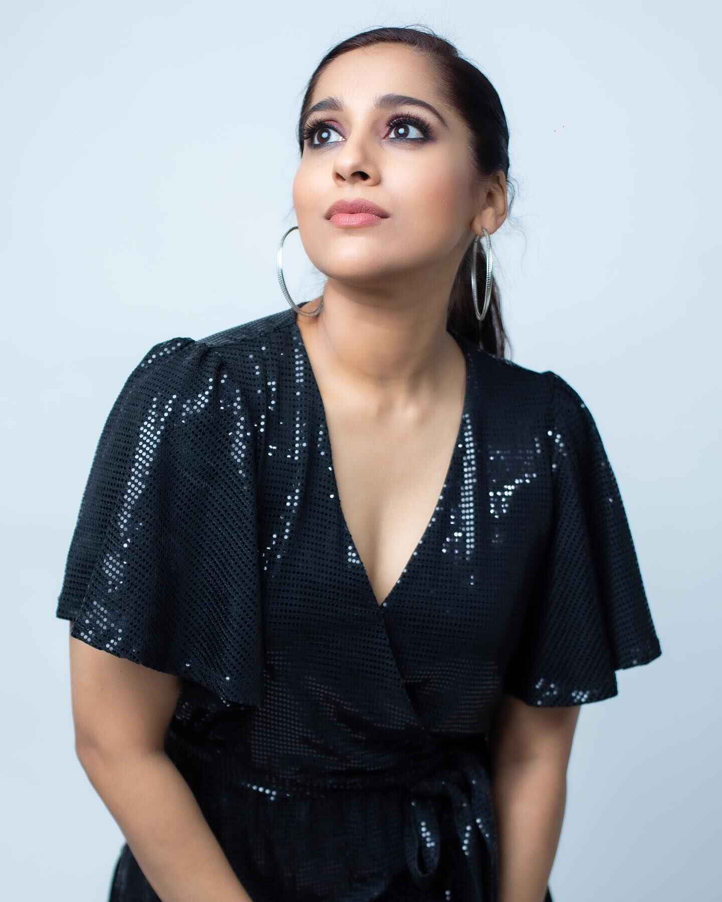 Recent Clicks of Rashmi Gautam !