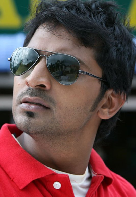 Vaibhav is doing the male lead in Hello Naan Pei Pesuren
