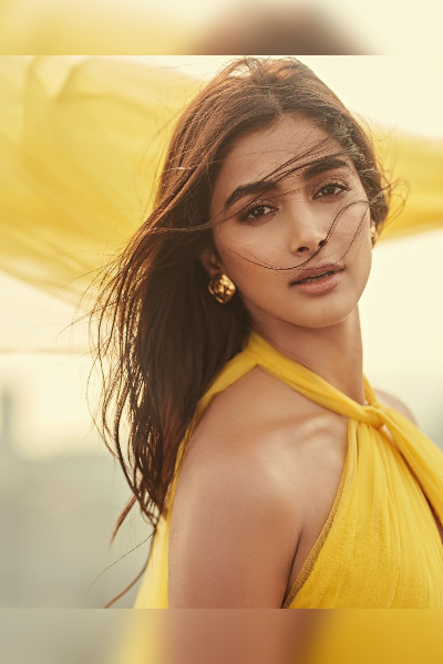 Beautiful Stills of Pooja Hegde!