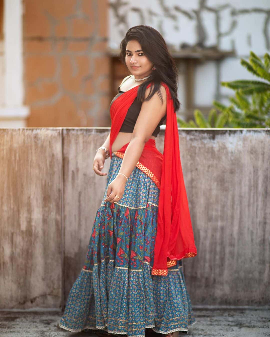 Fresh Photos of Shruthi Selvam!