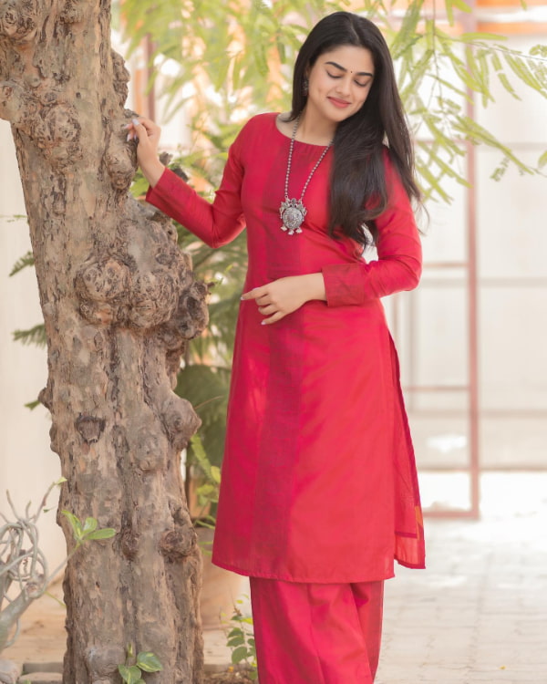 Gorgeous Stills of Siddhi Idnani!