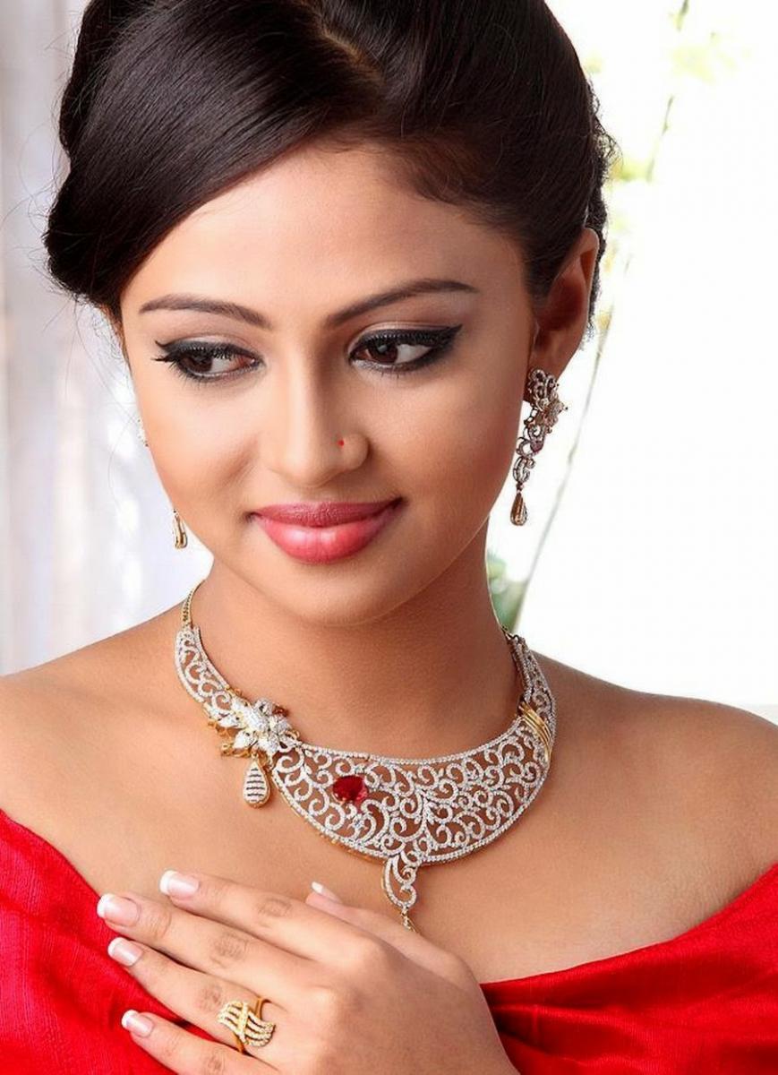 Actress Arundhathi Nair PhotoShoot Stills