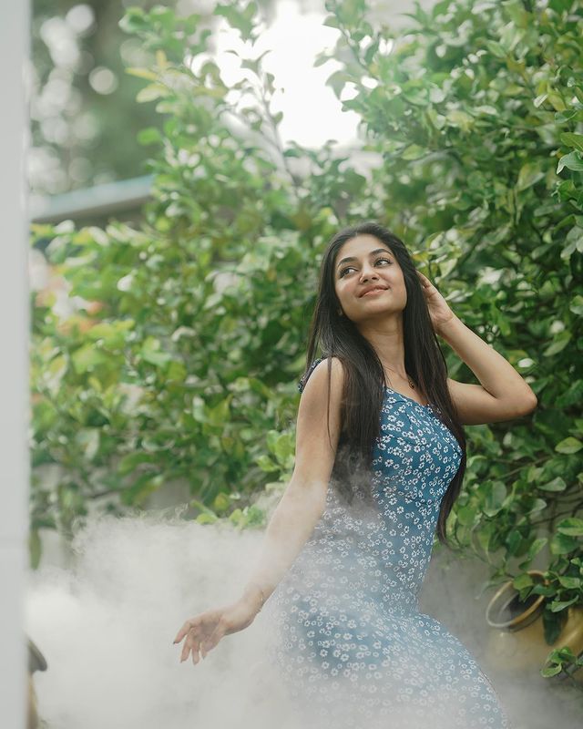 Beautiful Stills of Ivana!