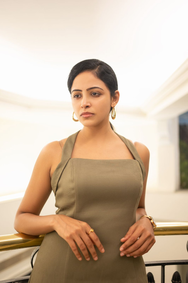 Immerse yourself in the enchanting world of Subiksha Krishnan through these lovely images that showcase her mesmerizing charm. Discover the latest trending hashtags and get ready to be captivated by Subiksha's timeless allure. #SubikshaKrishnan #StunningBeauty #LovelyImages