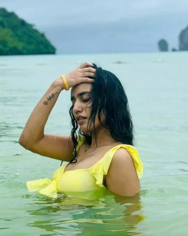 \"Stunning Snapshots of Priya Prakash Varrier | Captivating Photos and Latest Trends!\"