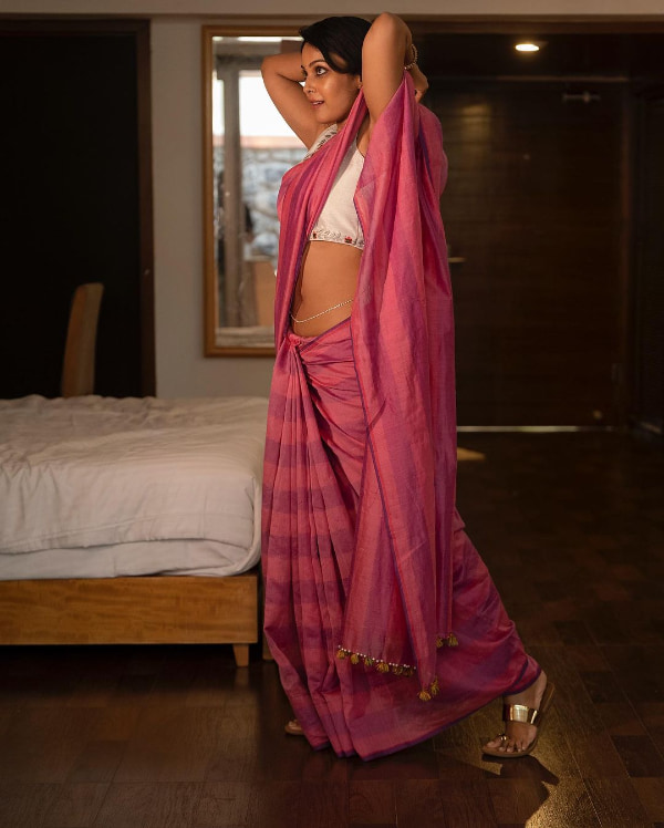 \"Captivating Chandini Tamilarasan: Exquisite Collection of Trending Photos!\"