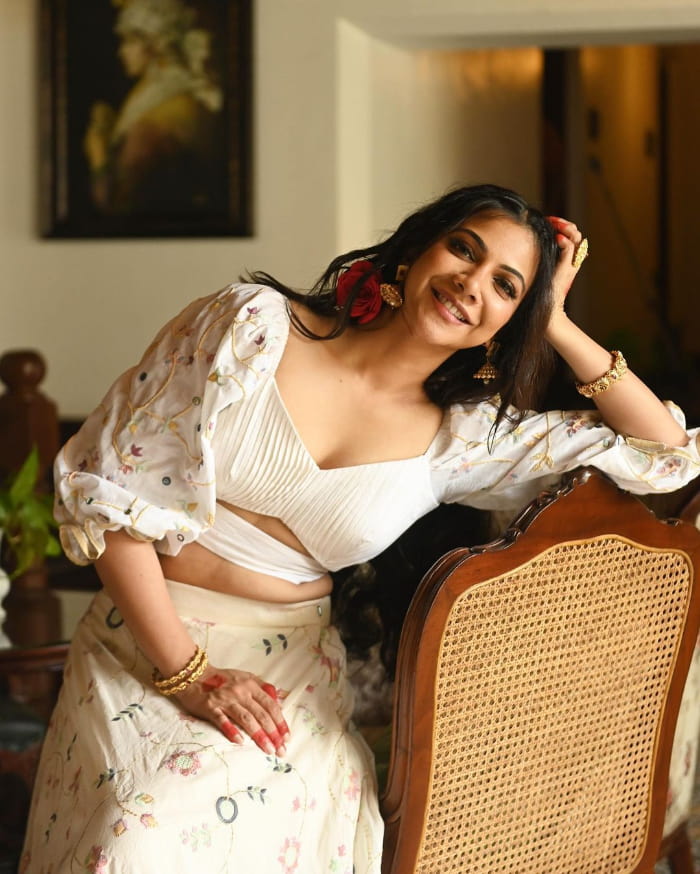 Immerse yourself in the enchanting world of Madonna Sebastian through these beautiful stills!  Discover the latest trending photos capturing the timeless elegance of this talented starlet. #MadonnaSebastian #StunningStills #CelebPhotography #GlamourousPortraits