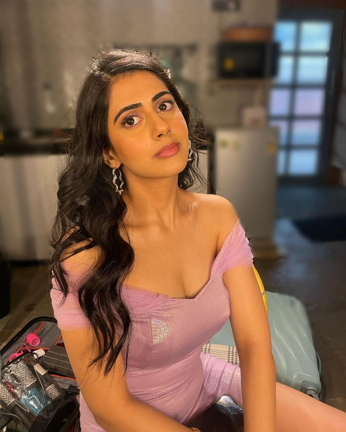 \"Captivating Portraits of Gehna Sippy: Explore Lovely Images in 2023!\"