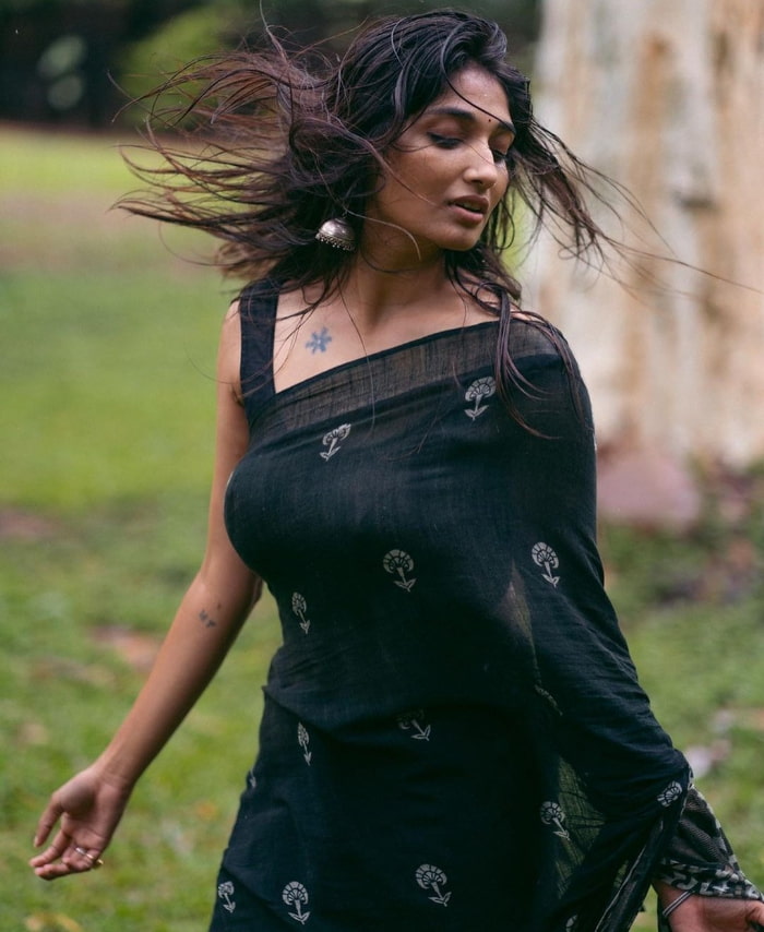 Explore the mesmerizing beauty of Priya Vadlamani through a captivating collection of her latest stills. Don't miss these breathtaking snapshots!  #PriyaVadlamani #StunningBeauty #LatestPhotos #GlamorousActress