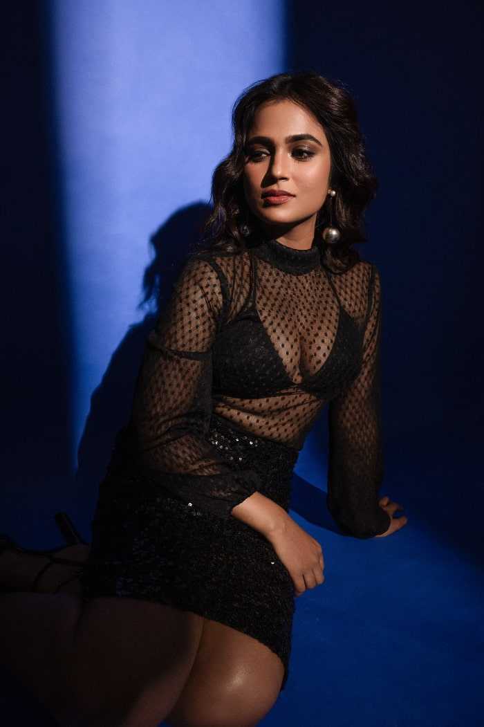\"Get ready to be captivated by the freshest snapshots of Ramya Pandian. Dive into a visual delight of the latest photos capturing her charm and elegance.  #RamyaPandian #LatestPhotos #TrendingSnaps #PhotoGallery\"
