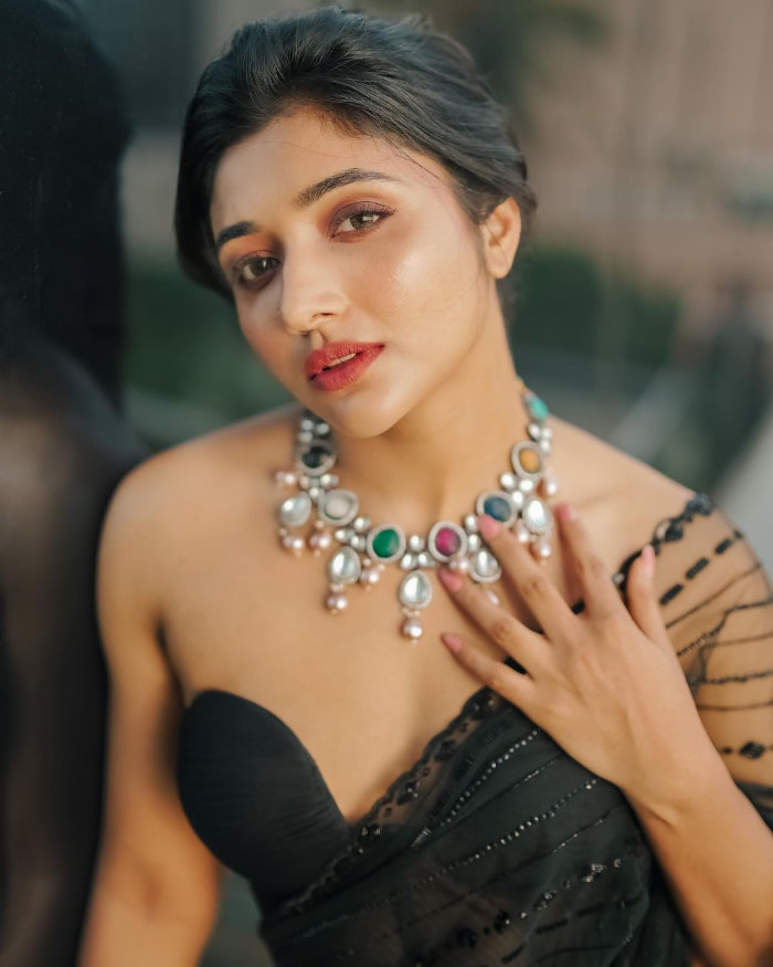 \"Explore the newest collection of stunning snapshots featuring Mirna Menon. From candid captures to exquisite poses, these recent clicks showcase her beauty and charm. Don't miss out on these trending moments! #MirnaMenon #RecentClicks #StunningShots #BeautyAndCharm\"