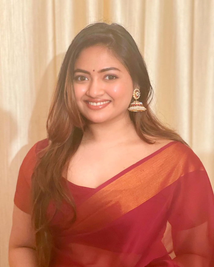  \"Discover the latest collection of mesmerizing stills featuring the gorgeous Shaalin Zoya. Dive into a world of beauty and elegance that will leave you enchanted. Don't miss out on these captivating portraits!  #ShaalinZoya #StunningStills #BeautyInFrames\"