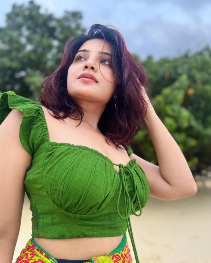 \"Discover the newest collection of mesmerizing photos featuring Aathmika. From candid shots to stunning portraits, immerse yourself in Aathmika's world. Don't miss out on these trending snapshots!  #Aathmika #LatestPhotos #TrendingShots #CaptivatingPictures\"