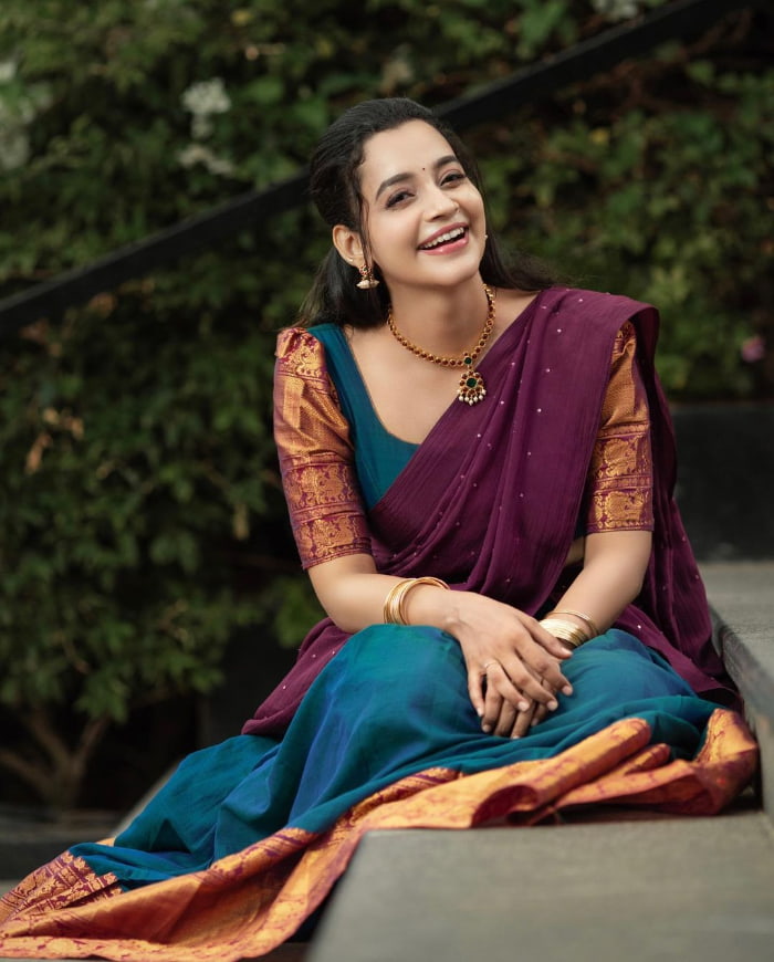 \"Explore the freshest clicks of Abarnathi that are sure to enchant you! Discover a collection of her recent snapshots, radiating joy and beauty. Don't miss out on these trending moments!  #AbarnathiClicks #RecentSnapshots #JoyfulMoments\"