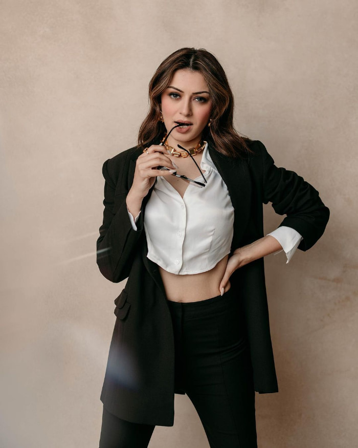 \"Hansika Motwani's Sizzling Photos: Trending Celebrity Snaps with Must-See Hashtags\"