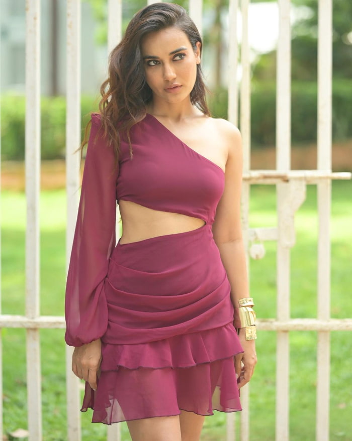 \"Surbhi Jyoti's Latest Captivating Moments