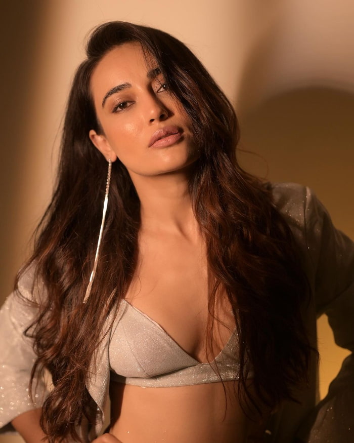 \"Captivating Snapshots of Surbhi Jyoti: Latest Trending Hashtags for Instagram\"