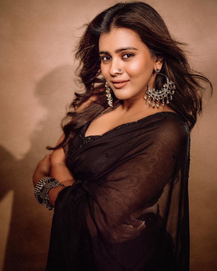  \"Explore the most recent and enchanting clicks of the stunning Hebah Patel! Dive into her world of beauty and grace as we showcase her latest moments in style. Stay updated with the latest trends and hashtags to keep up with Hebah Patel's glamorous journey. #HebahPatel #RecentClicks #TrendingMoments #GlamourQueen\"