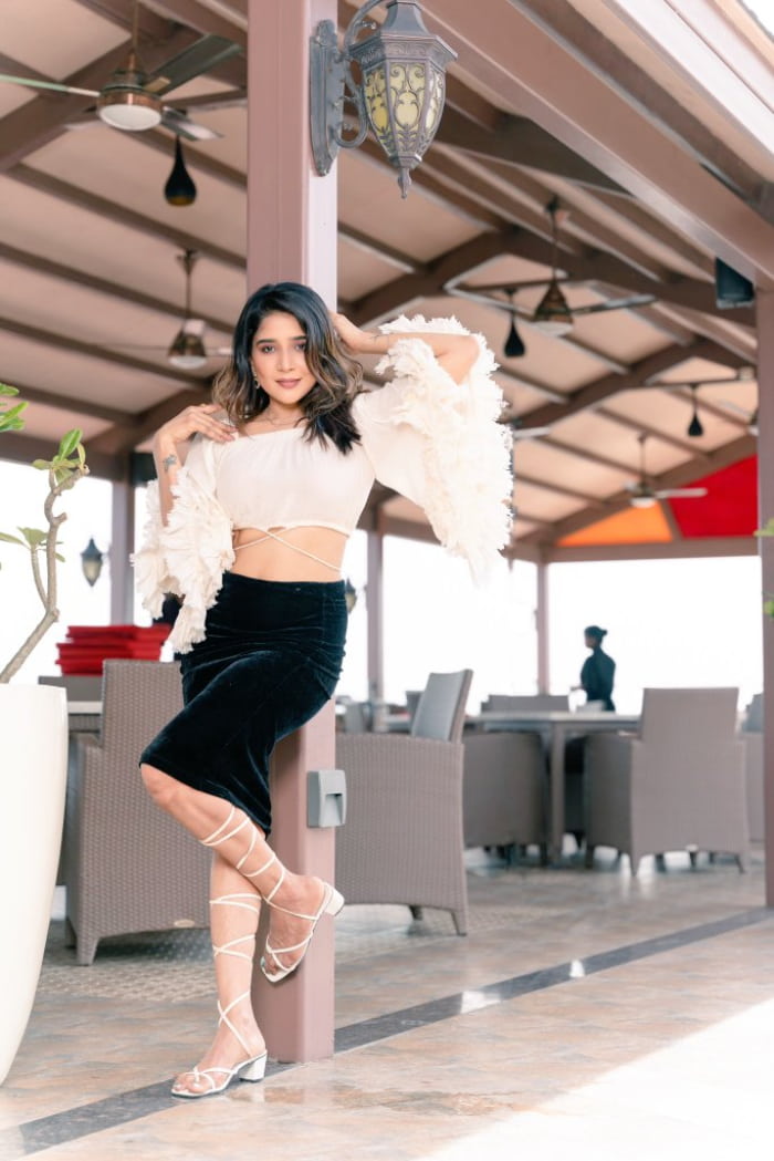 \"Explore the hottest and most recent pictures of Sakshi Agarwal in our exclusive image gallery. Don't miss out on the latest trends in Sakshi Agarwal's photoshoots. #SakshiAgarwal #LatestImages #CelebrityPhotos #TrendingPics\"