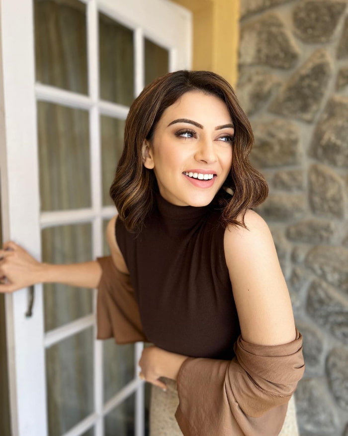 \"Discover the freshest snapshots of the stunning Hansika Motwani! Explore the latest celebrity pictures, trends, and more. Stay updated with #HansikaMotwani and #CelebPics for the hottest updates in town!\"