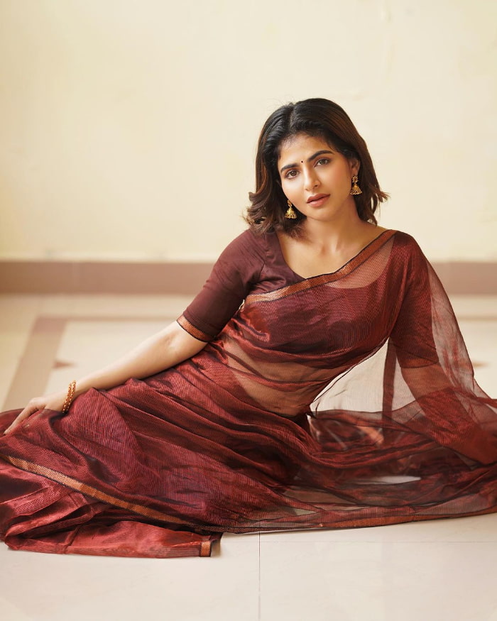  \"Captivating Aiswarya: Stunning Photos and Trending Hashtags\"