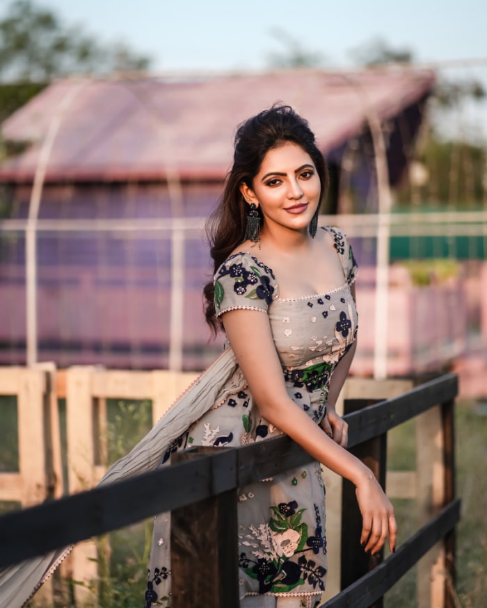  \"Discover the most recent and stunning images of Athulya Ravi. Dive into the world of trending snapshots featuring this talented star. #AthulyaRavi #LatestPhotos #TrendingImages\"