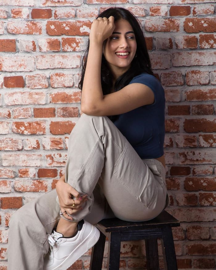 \"Get captivated by the latest, breathtaking photos of Gehna Sippy. Explore her beauty in these fresh snapshots. #GehnaSippy #NewPhotos #TrendingBeauty #CelebClicks\"