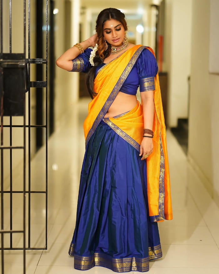 \"Stunning Shivani Narayanan Photos: A Visual Delight for Fans\"