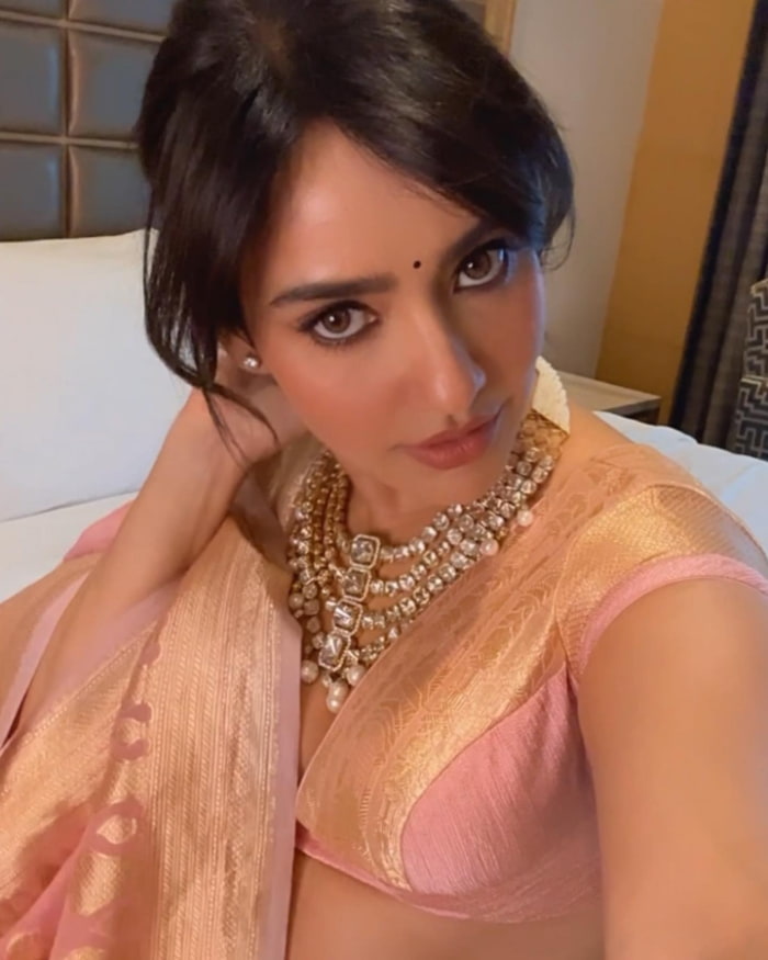 \"Explore the most recent and mesmerizing clicks of the stunning Neha Sharma. Don't miss out on the latest celebrity photos capturing her beauty and style. #NehaSharma #CelebrityPhotos #LatestClicks #TrendingCaptures\"