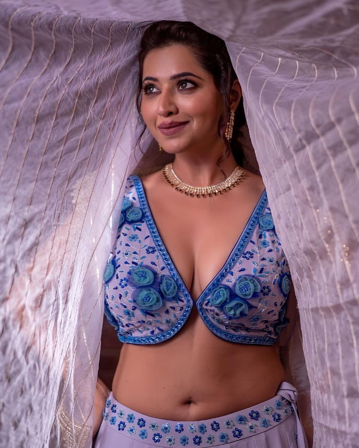 \"Explore the latest captivating images of Ridheema Tiwary, setting trends with her mesmerizing photos. Discover her incredible beauty and style. #RidheemaTiwary #FashionPhotography #TrendingBeauty #Glamour\"